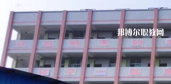 威遠縣聯(lián)想職業(yè)技術(shù)學(xué)校2023年報名條件、招生要求、招生對象