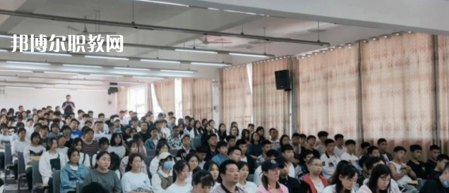峨邊彝族自治縣職業(yè)高級中學(xué)校2023年學(xué)費(fèi)、收費(fèi)多少