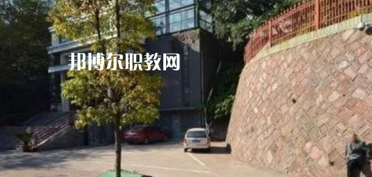 金華藝術(shù)學(xué)校地址在哪里，哪個地區(qū)，哪個城市?