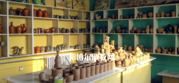 2023清澗縣職業(yè)技術(shù)教育中心多少錢 清澗縣職業(yè)技術(shù)教育中心各專業(yè)學(xué)費收費標準