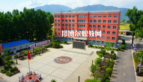 2023陜西省機械高級技工學(xué)校多少錢 陜西省機械高級技工學(xué)校各專業(yè)學(xué)費收費標準