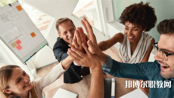 成都指南針職業(yè)技術(shù)學(xué)校有哪些招生專(zhuān)業(yè)（2023年）