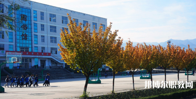 西安高科技工學(xué)校地址，乘車路線