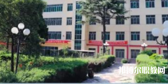 寶雞秦華職業(yè)技術學校地址，乘車路線