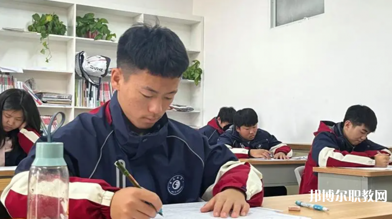 2023鄭州創(chuàng)新科技中等專(zhuān)業(yè)學(xué)校招生計(jì)劃 招生人數(shù)是多少(附要求、條件、對(duì)象)
