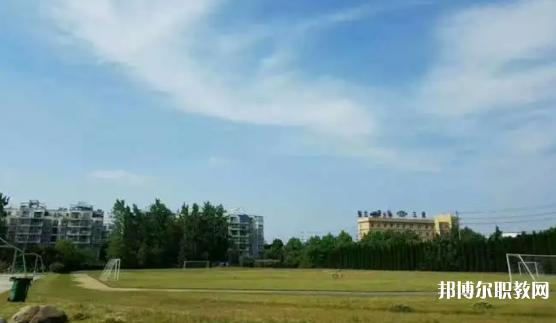 盧氏工業(yè)中等專業(yè)學(xué)校怎么樣、好不好