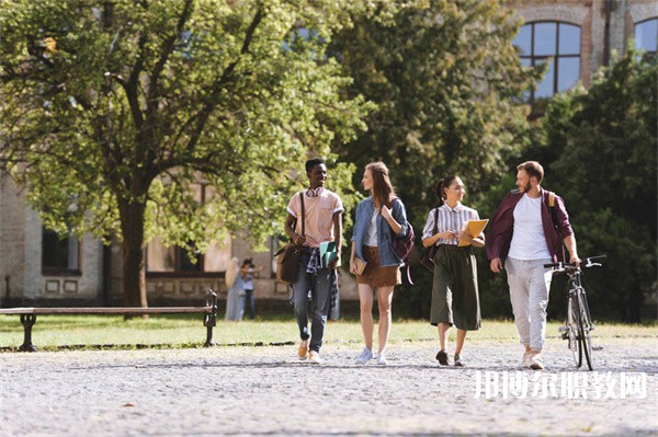 廣東哪里的職業(yè)學(xué)校能讀服務(wù)機器人裝調(diào)與維護(hù)專業(yè)