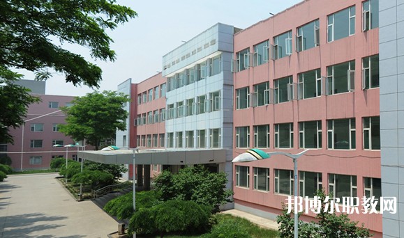 2025山西省潞安職業(yè)中等專業(yè)學校招生計劃 招生人數(shù)是多少(附要求、條件、對象)